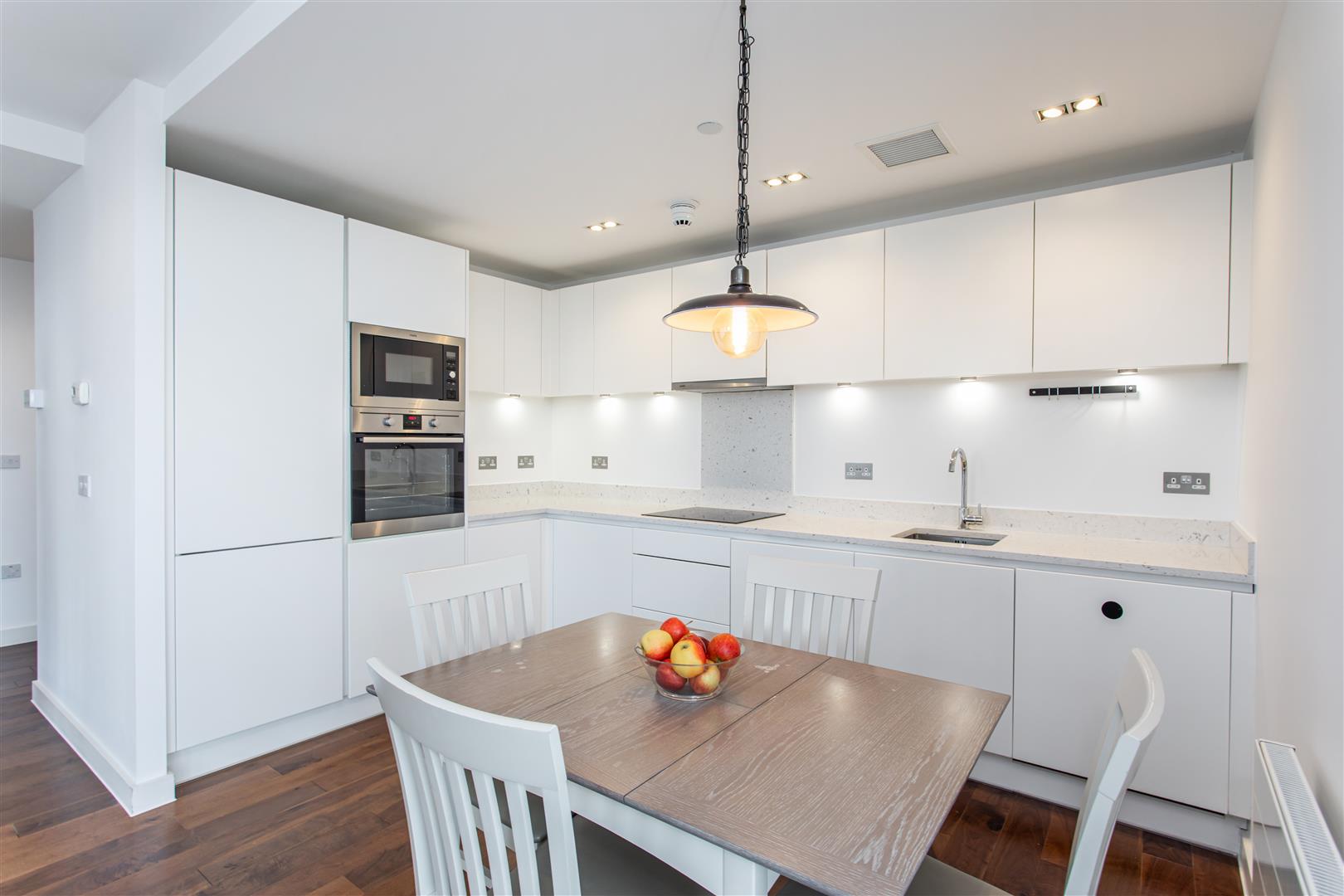 2 bed property in Cadmium Square, Bethnal Green